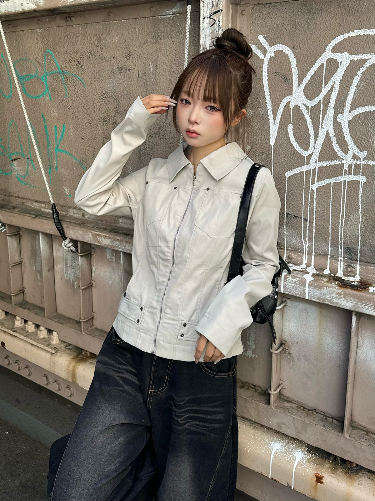 スリムシルエットジップジャケット