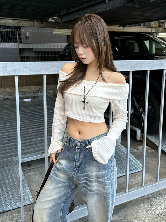 クロップドオフショルリブカットソー