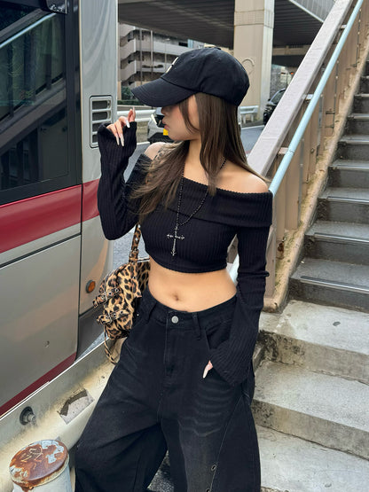 クロップドオフショルリブカットソー