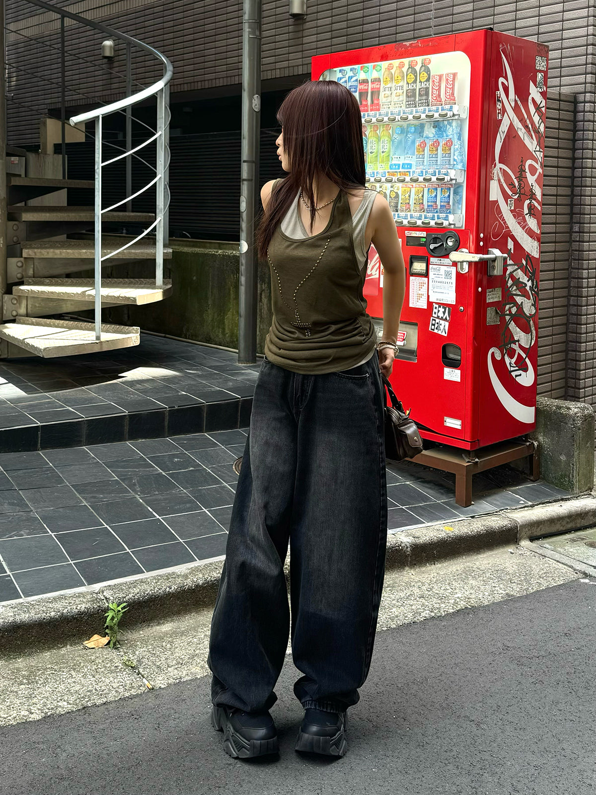 バックアジャストボタンデニムパンツ