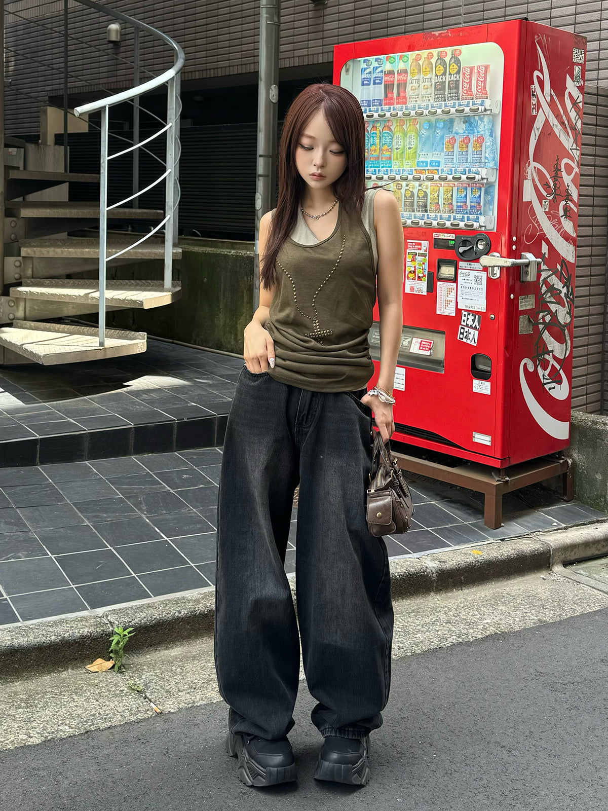バックアジャストボタンデニムパンツ