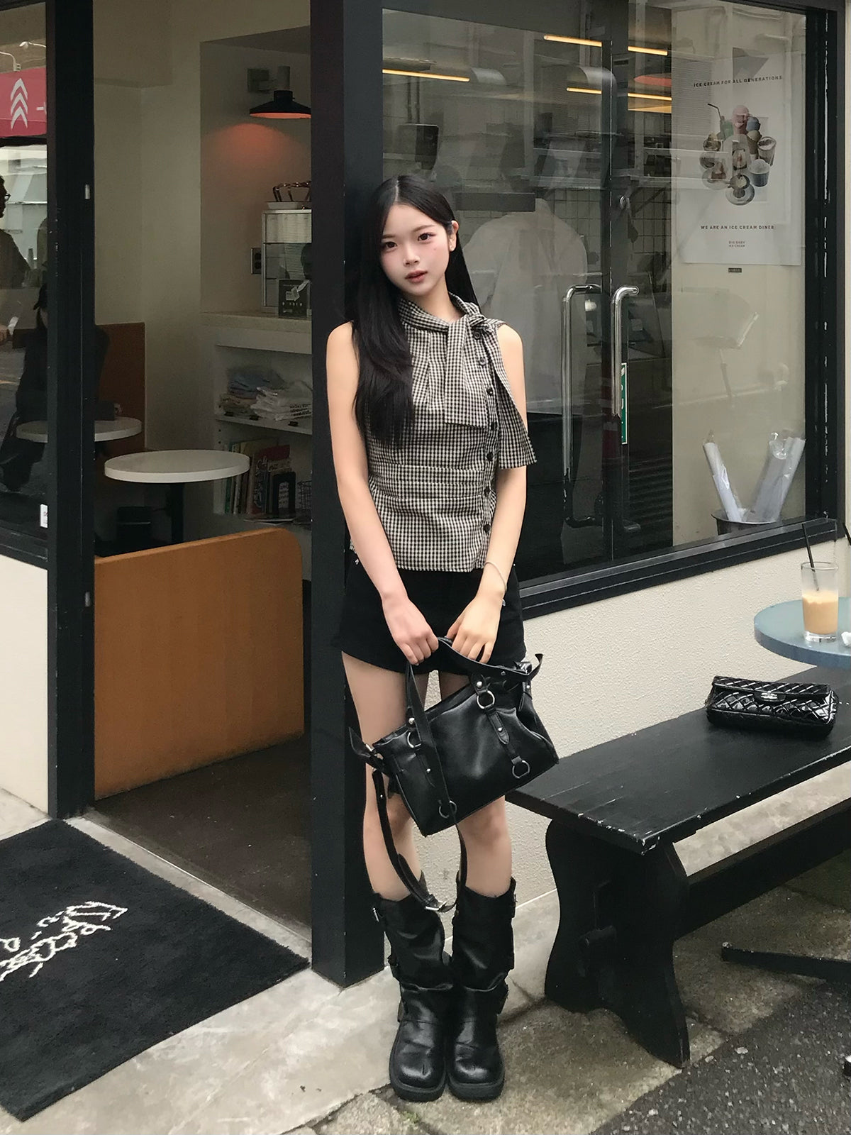 チェックボウタイノースリーブブラウス