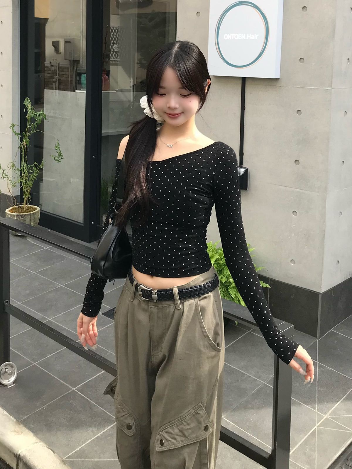 ラメドットワンショルカットソー