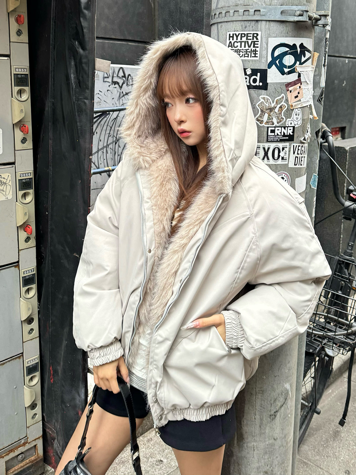 ボリュームファータッチフーディーブルゾン