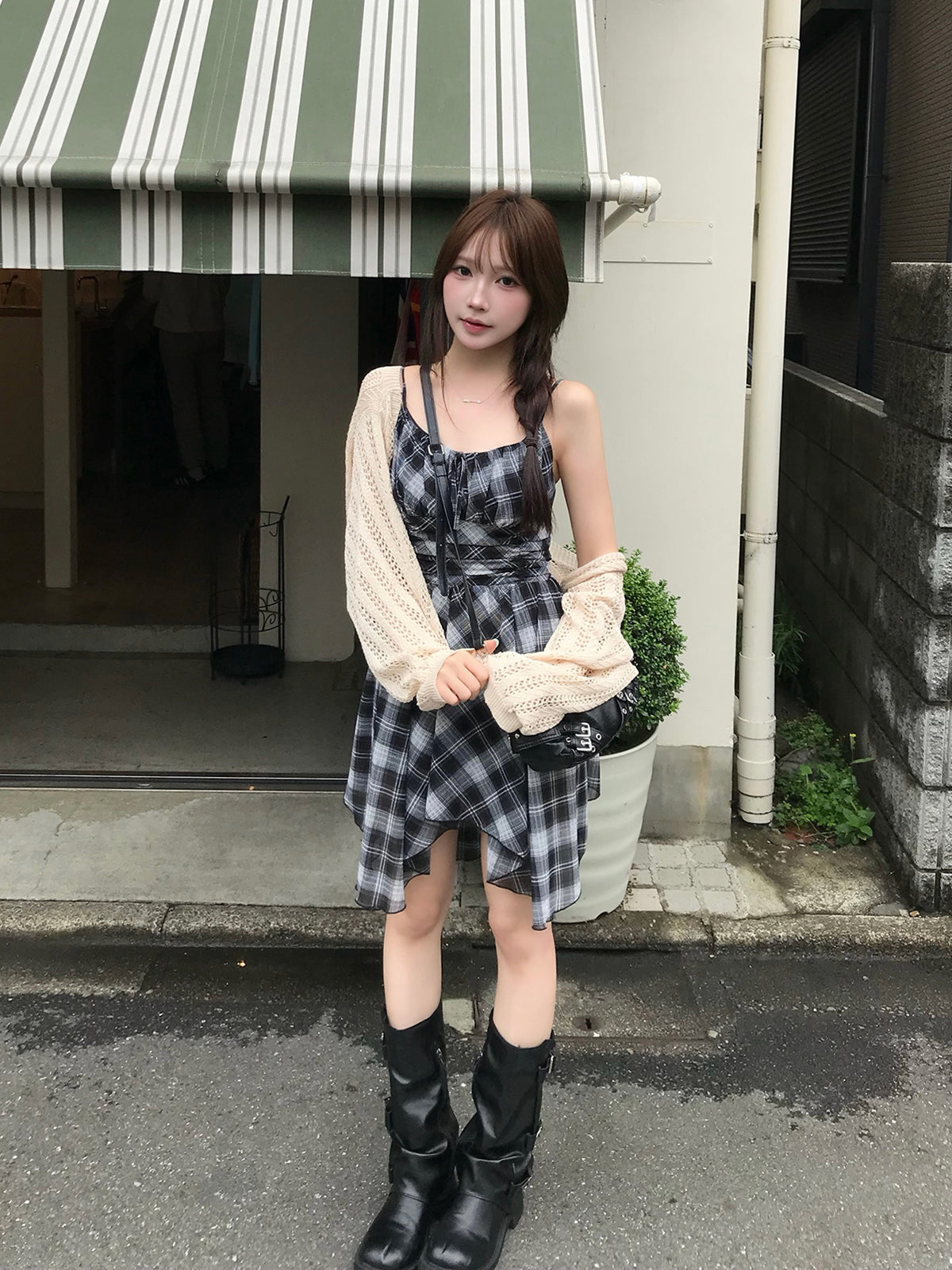 アンバランスヘムチェックミニワンピース – ANDOR ONLINE