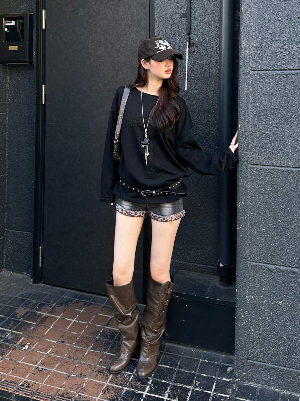 レースクロスロングスリーブTシャツ