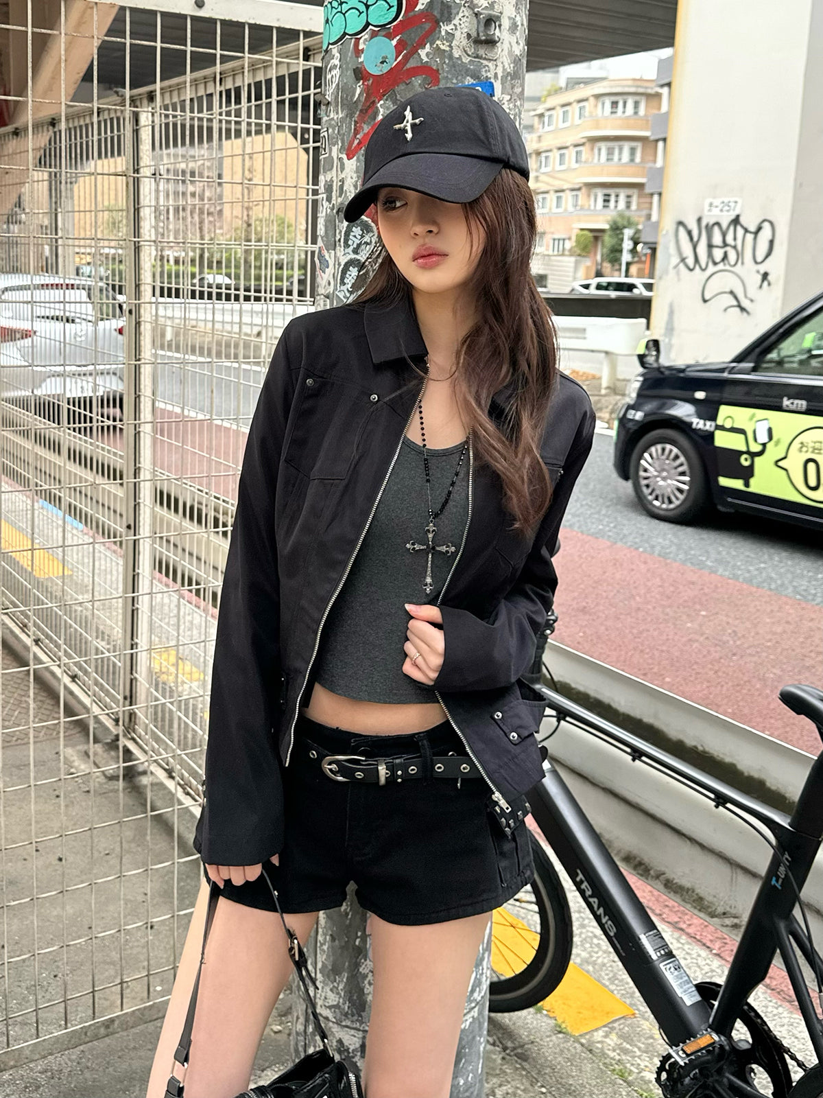 スリムシルエットジップジャケット