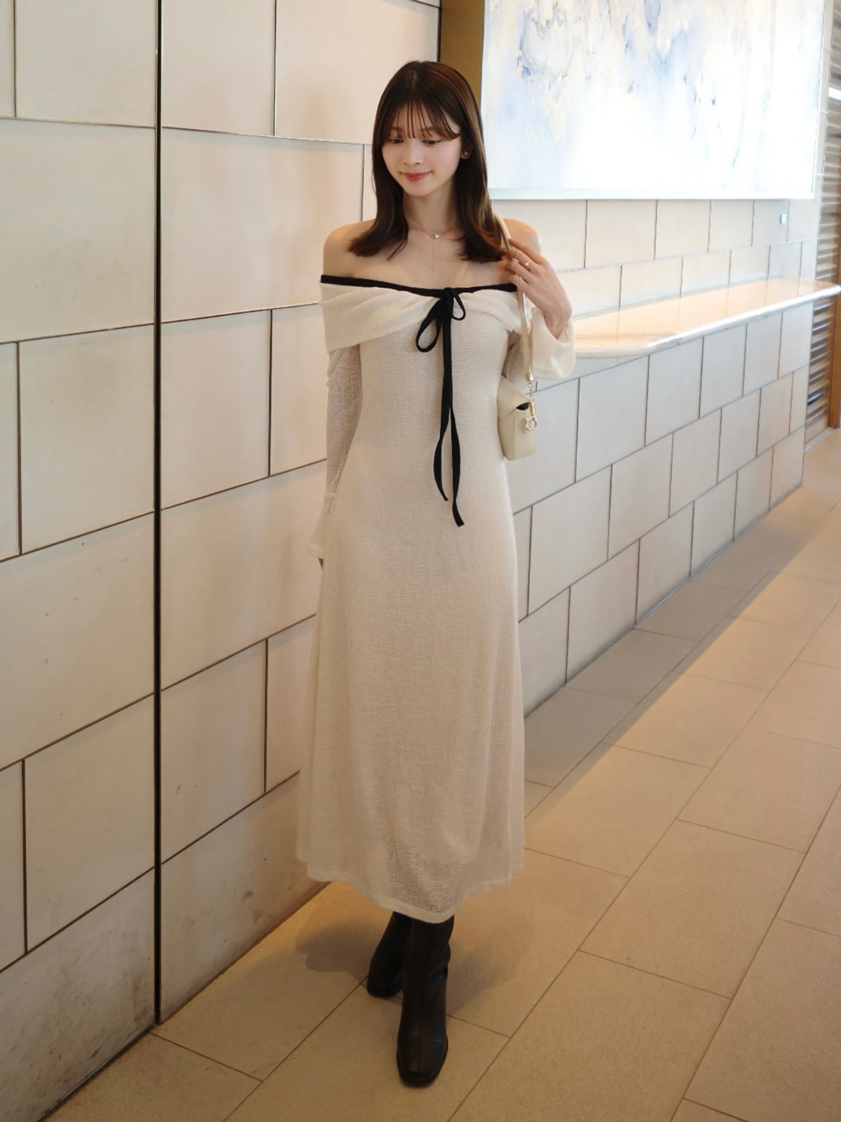メッシュワッフルオフショルリボンワンピース – ANDOR ONLINE