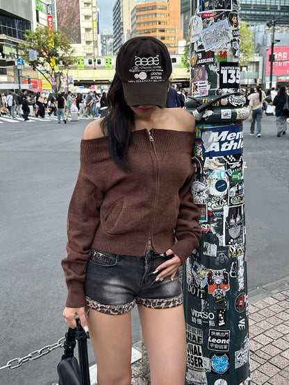 オフショルダブルジップニット