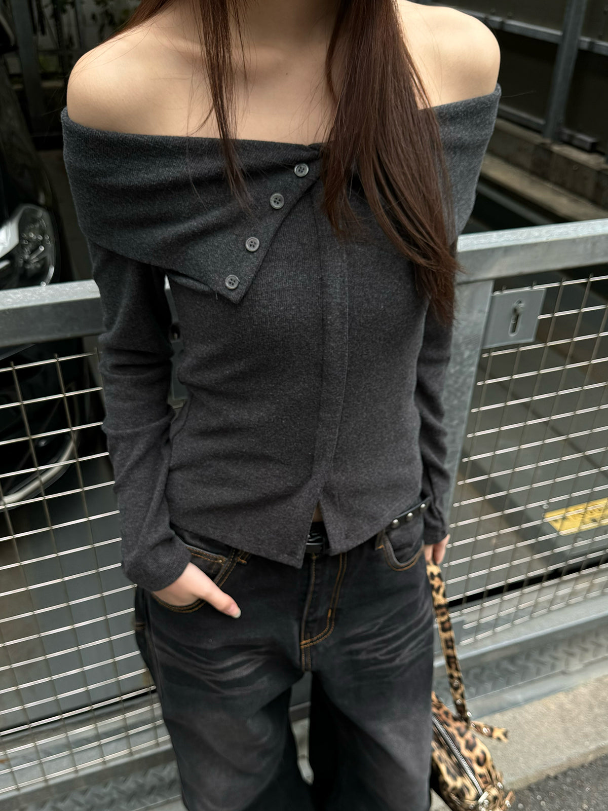 ソフトフリースオフショルカットソー