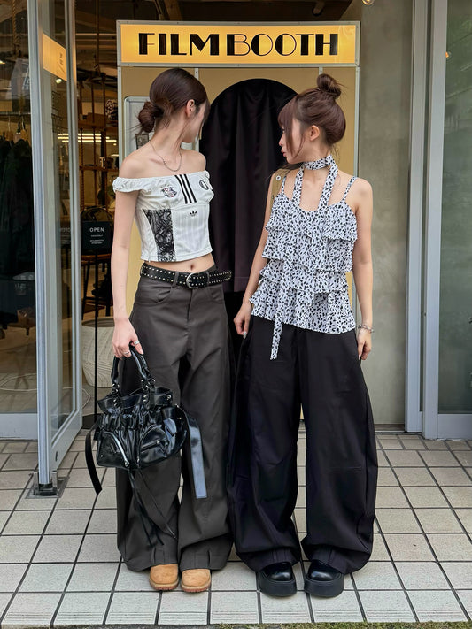 スタッズベルトバルーンワイドパンツ