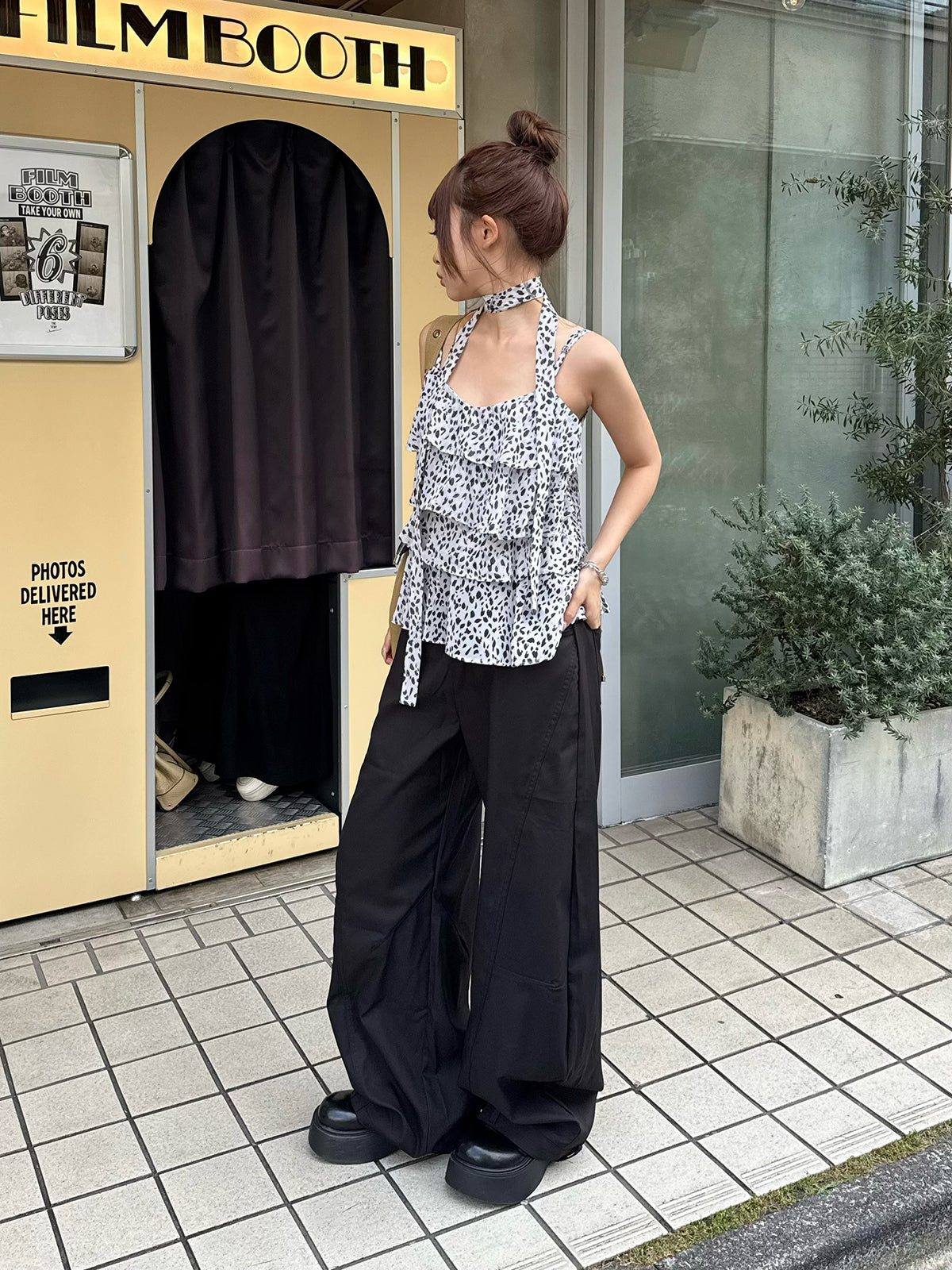 スタッズベルトバルーンワイドパンツ