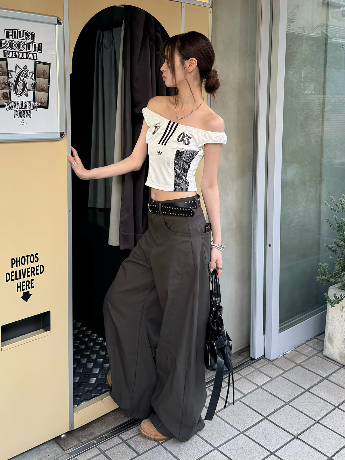 スタッズベルトバルーンワイドパンツ