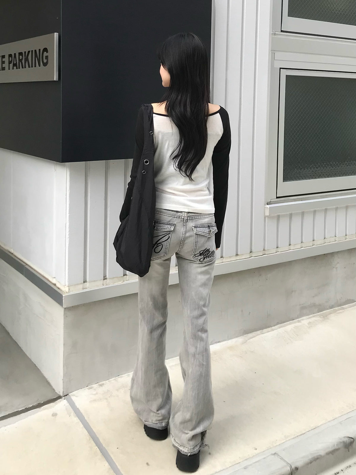 ローライズエンブロイダリーデニムパンツ – ANDOR ONLINE