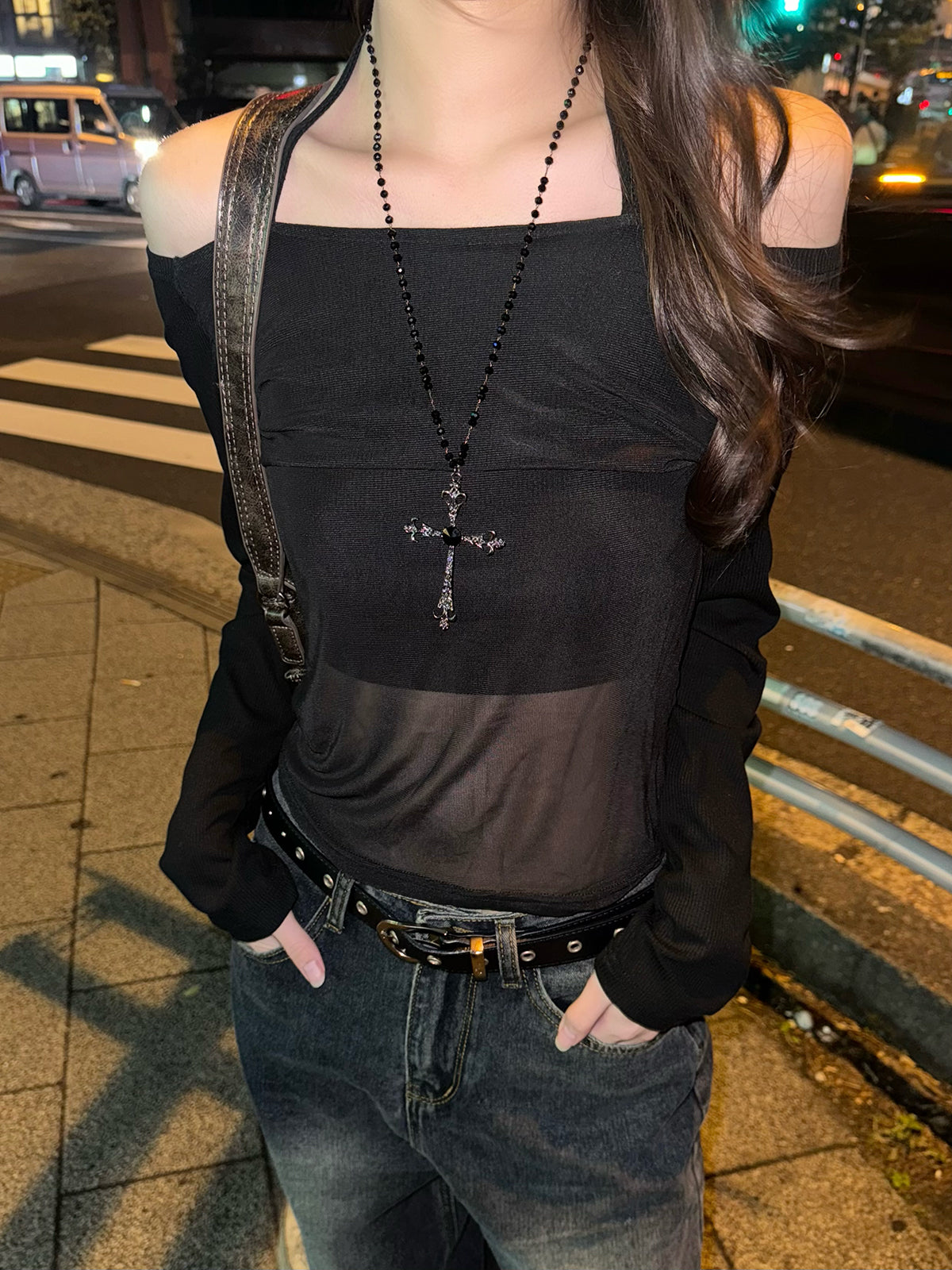 ホルターネックシースルーカットソー