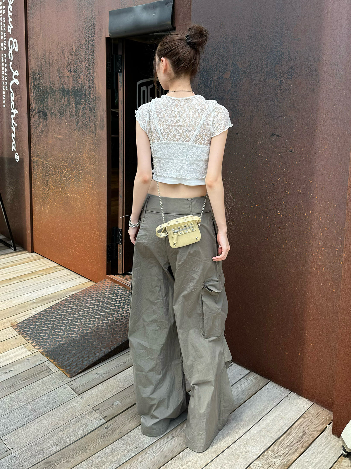ウエストデザインナイロンカーゴパンツ