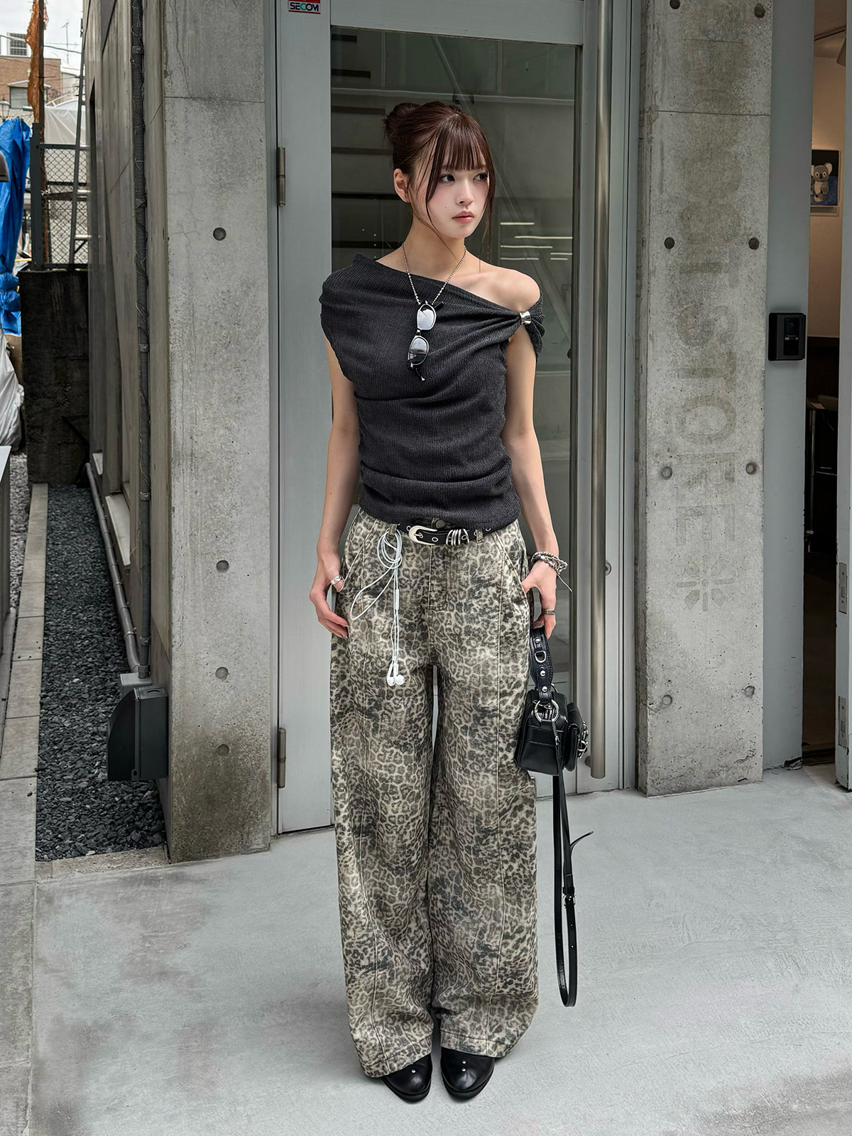 レオパードプリントステッチワイドデニムパンツ