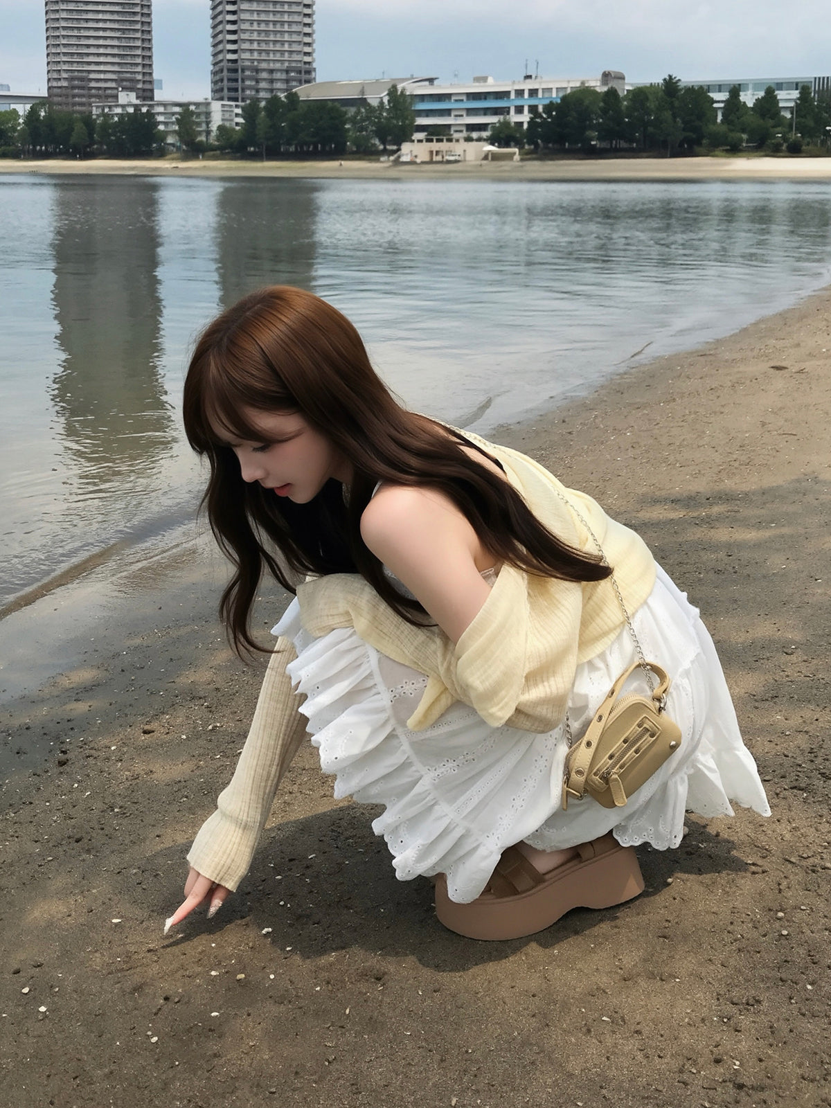 アイレットレースミニキャミワンピース