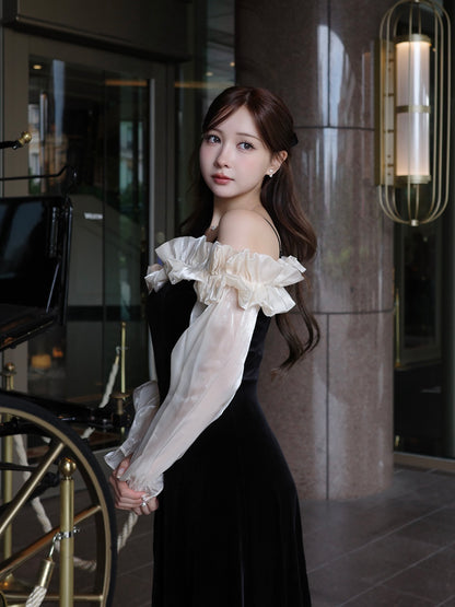 オフショルダーフリルベロアワンピース