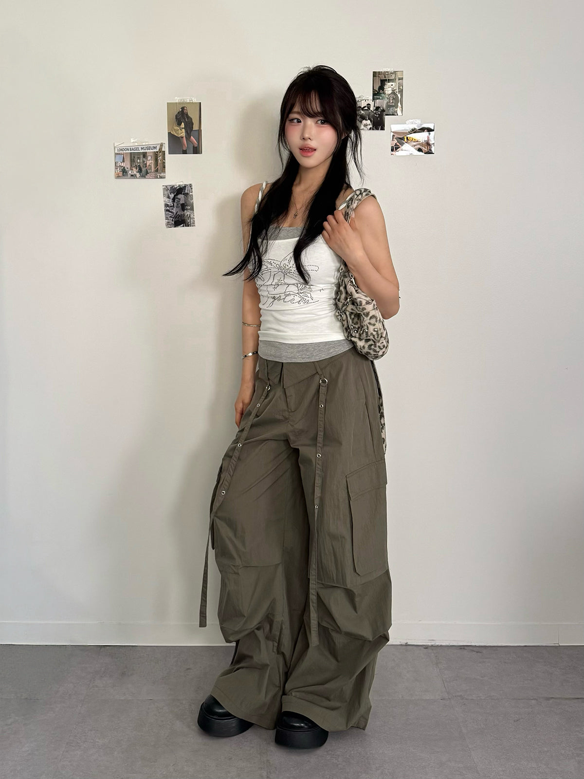 ウエストデザインナイロンカーゴパンツ
