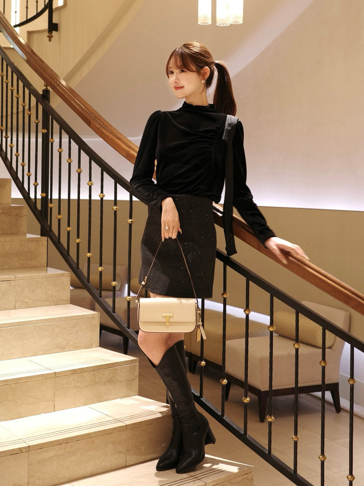 ショルダータイハイネックベロアカットソー – ANDOR ONLINE