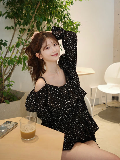 フリルドットオフショルブラウス