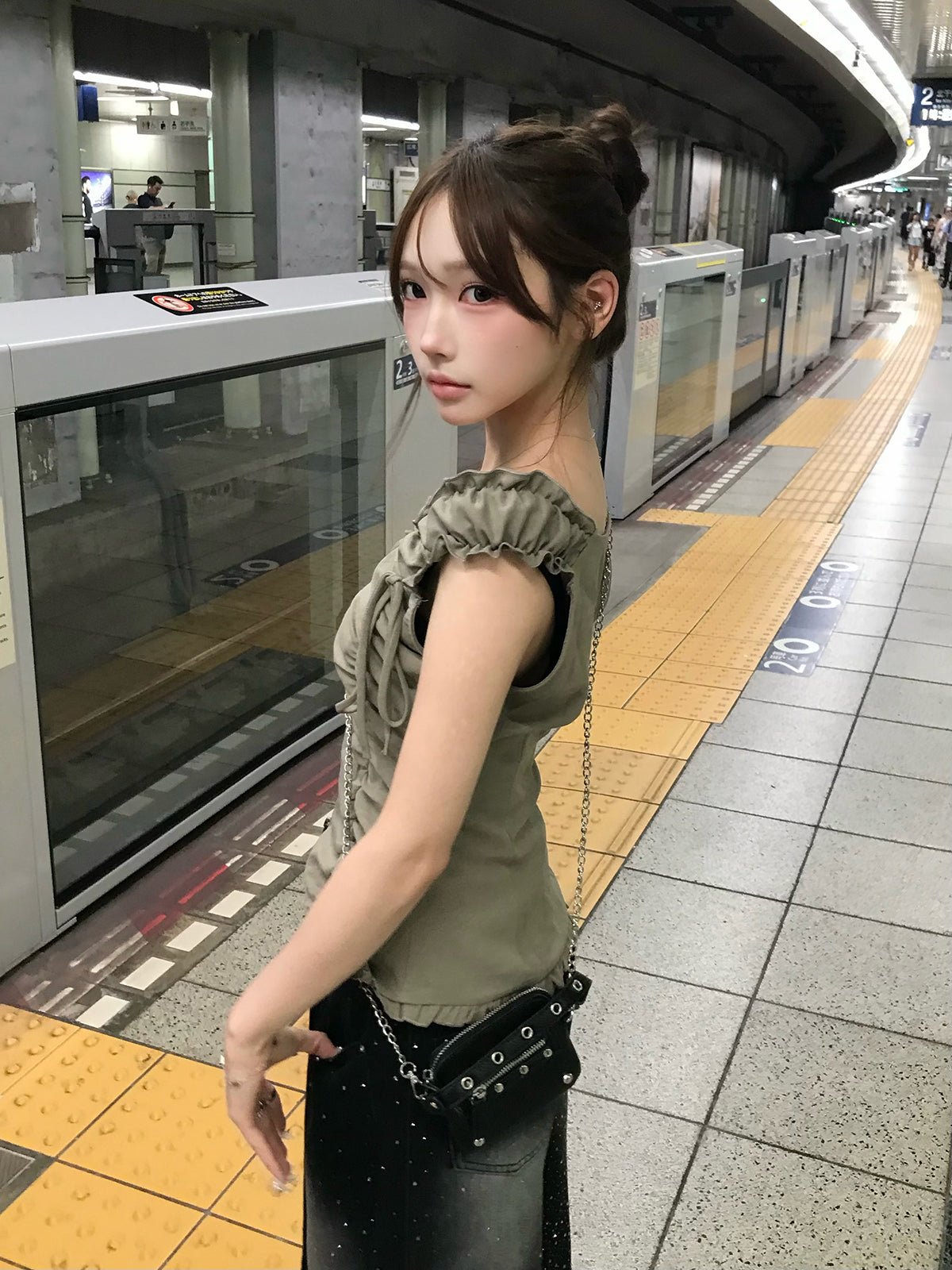 フリルギャザーダブルジップカットソー