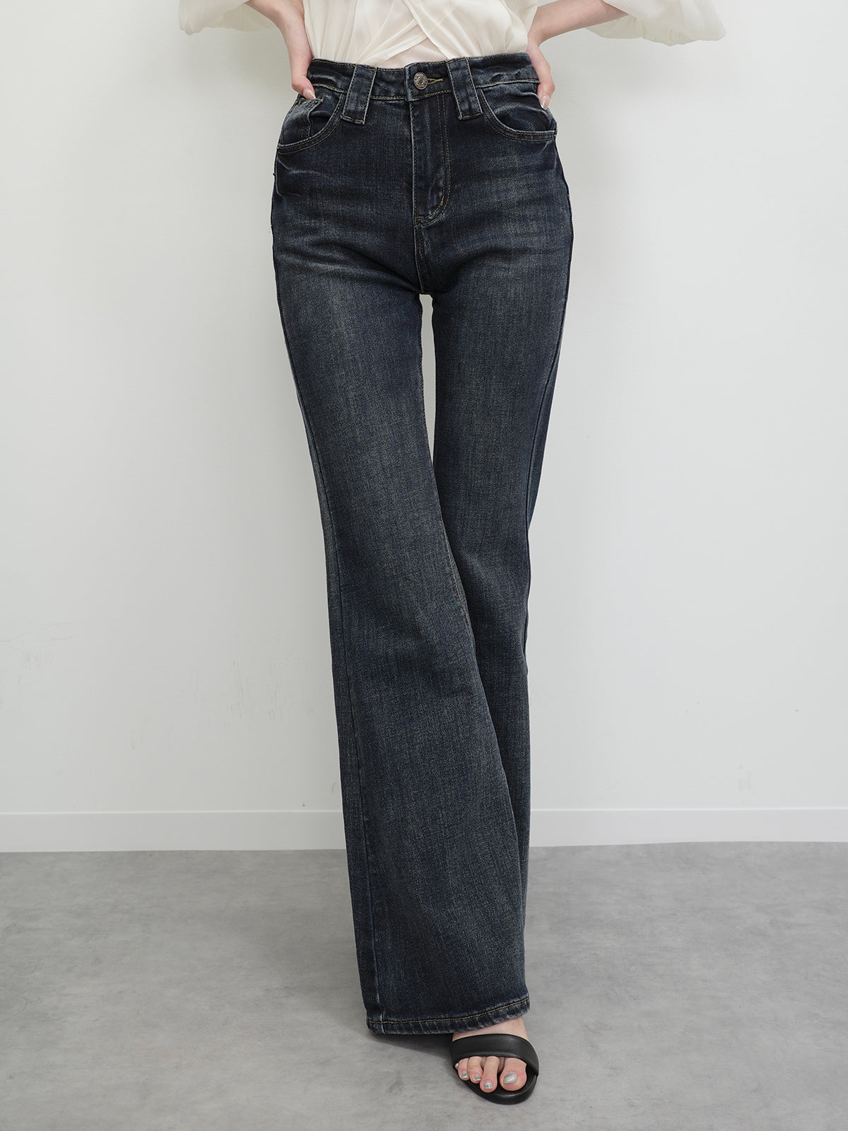 シルエットフレアデニムパンツ – ANDOR ONLINE
