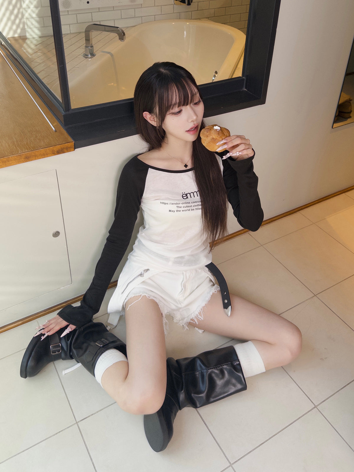 ラグランスリーブロゴシアーカットソー