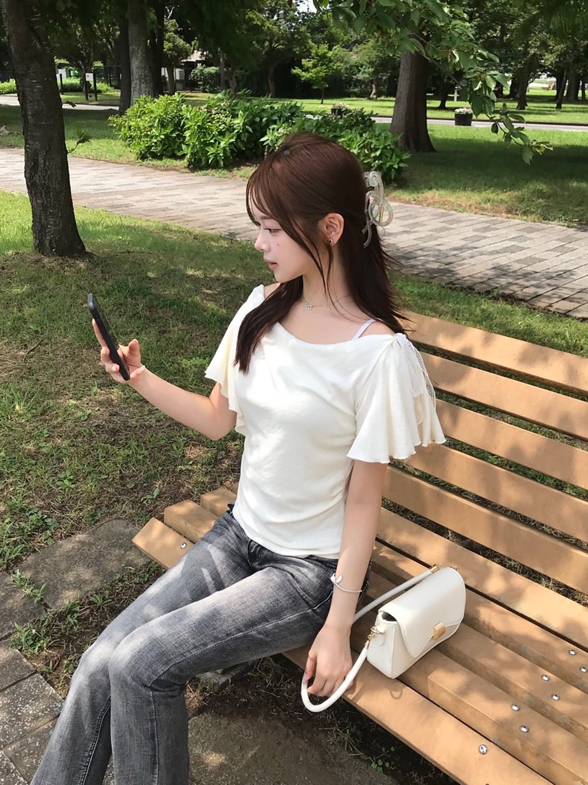 フリルスリーブレースリボンカットソー