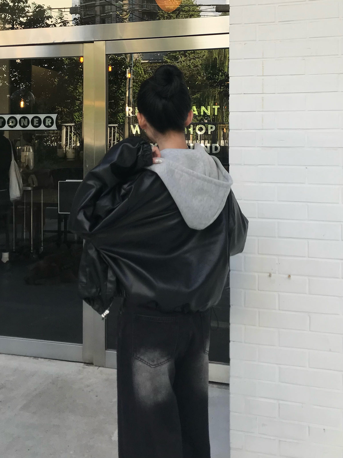 フーディーレザータッチジャケット