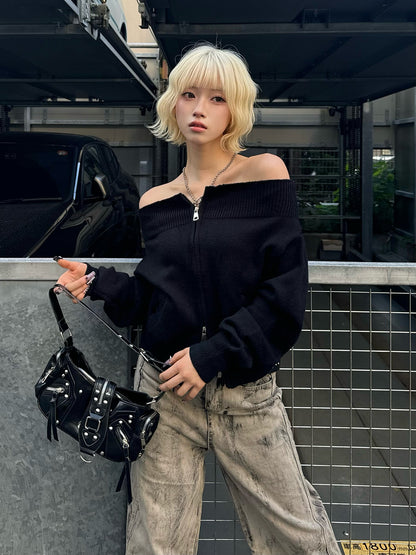 オフショルダブルジップニット