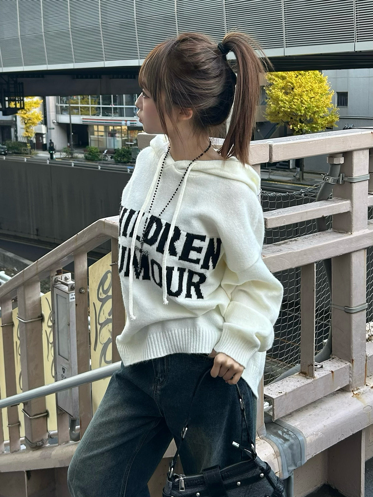 字母标志连帽针织衫