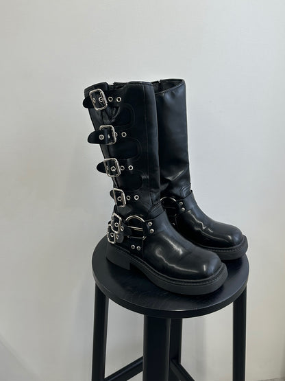 Belt design biker boots