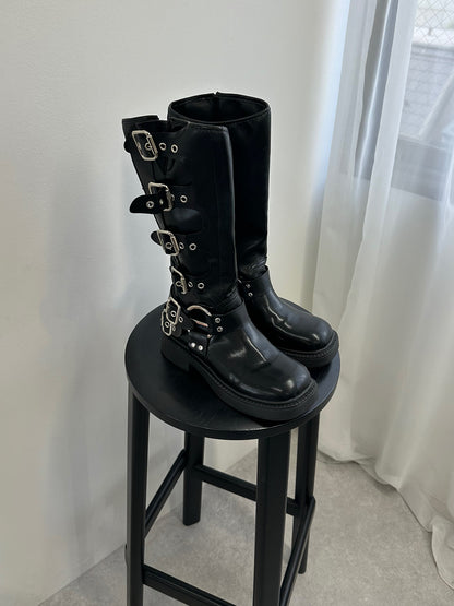 Belt design biker boots